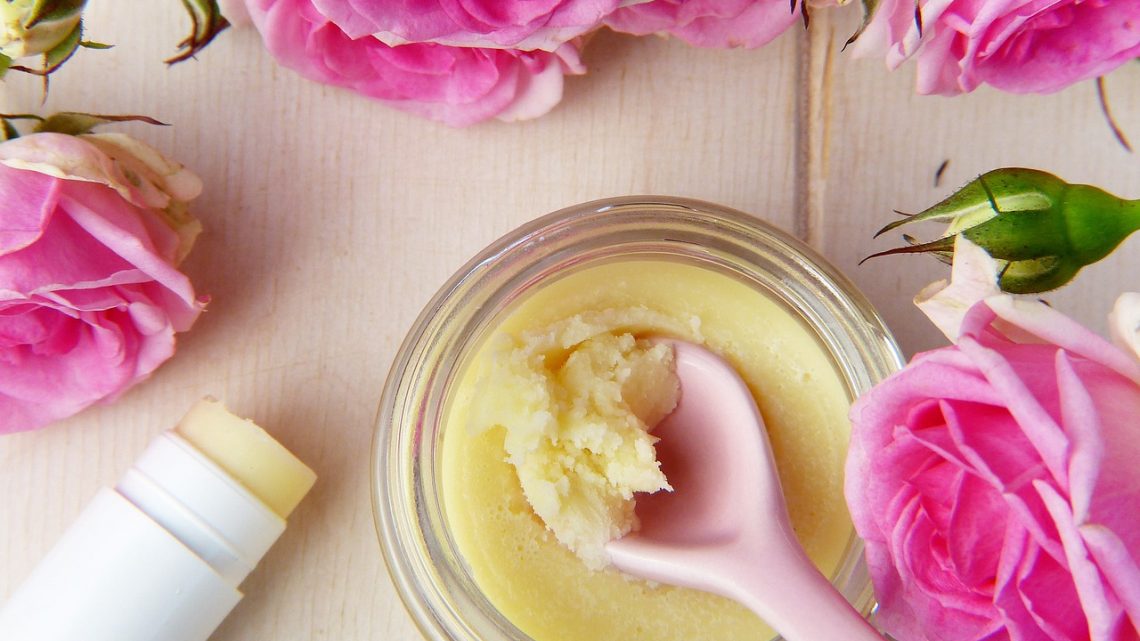Le beurre de karité pur : est-il bon pour l’acné ?