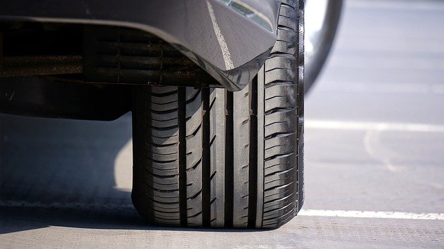 Comment installer un système de surveillance de la pression des pneus ?