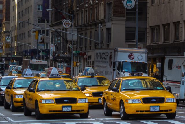 Les taxis ordinaires vs les VTC