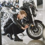 Conduire une moto en toute sécurité conseils pratiques pour les nouveaux titulaires du permis moto