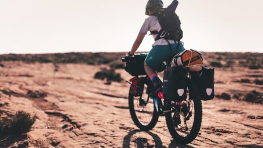 Trouvez le vélo parfait pour vos grandes escapades : le guide d&rsquo;achat ultime