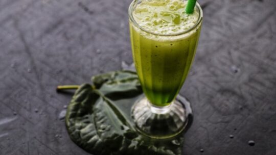 Comment le jus de céleri peut révolutionner votre santé digestive de manière surprenante